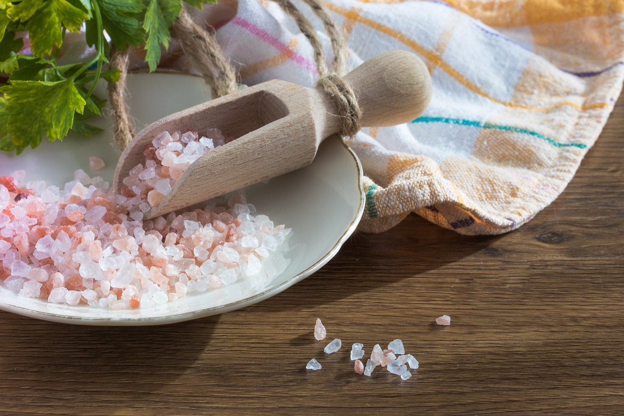 Jak používat kuchyňskou sůl při úklidu domácnosti